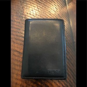 Men’s Tumi bi fold card holder